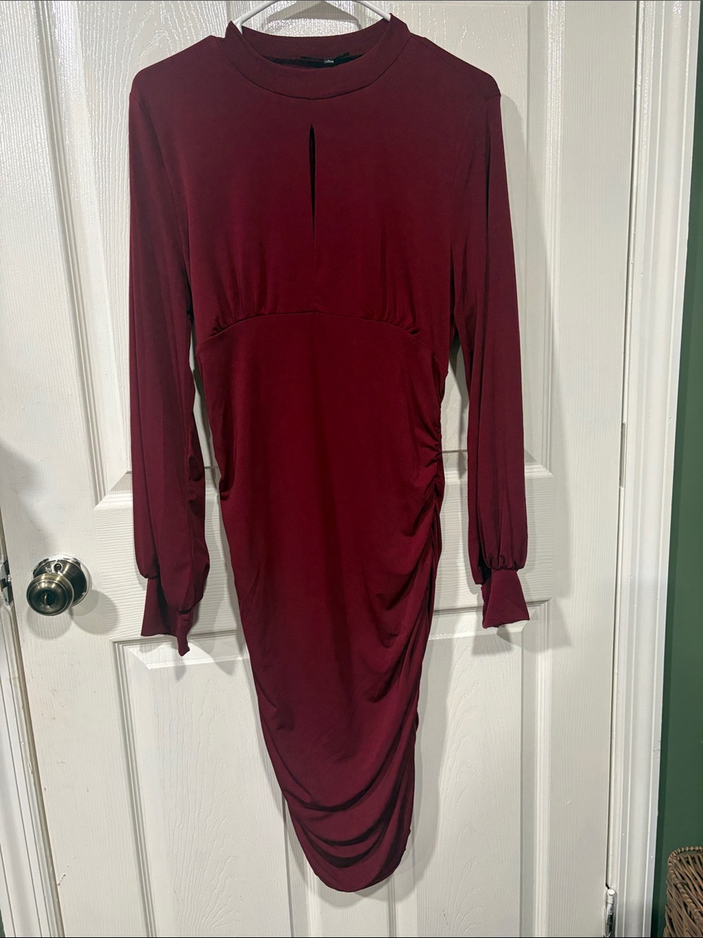 Love Tree Burgundy Long Sleeve Midi Dress with Keyhole